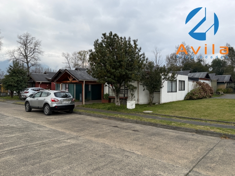 Pucon Los Castaños 701 Venta casa 5 dormitorios 3 baños Cod.VTIN096